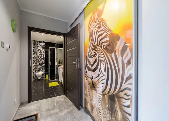 Апартаменты Sun & K2 Black & White *